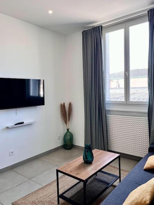 Appartement Le Pressense 2 à Vénissieux Extérieur photo
