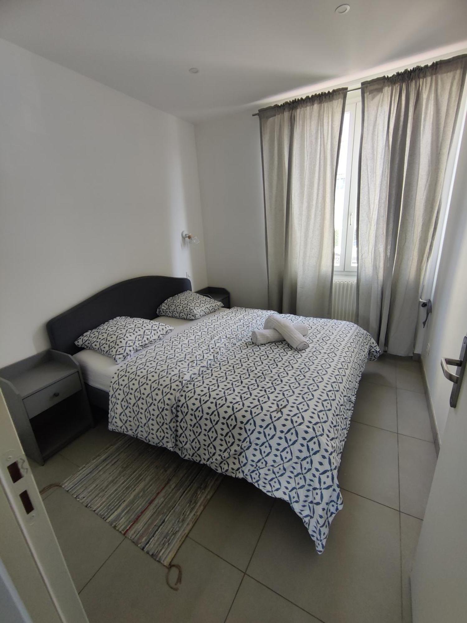 Appartement Le Pressense 2 à Vénissieux Extérieur photo