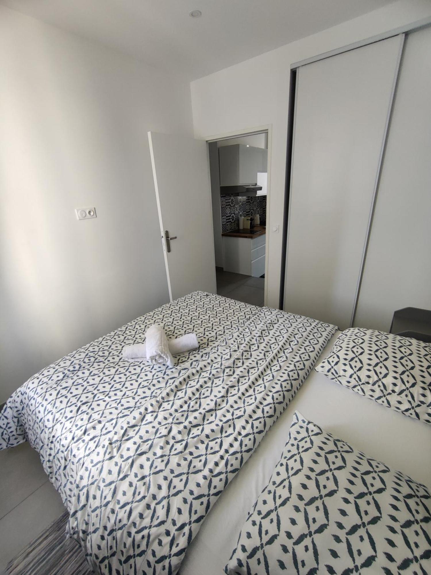 Appartement Le Pressense 2 à Vénissieux Extérieur photo